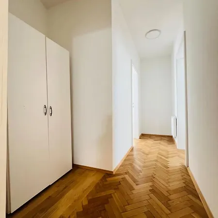 New Modern Parking Singlesizeroom In Top2 Apartament *