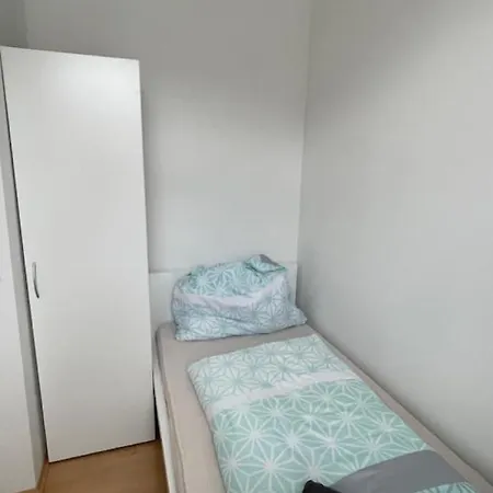 New Modern Parking Singlesizeroom In Top2 Appartement Leitendorf