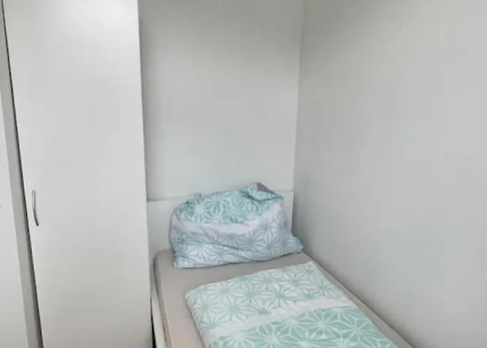 New Modern Parking Singlesizeroom In Top2 Apartment Leitendorf